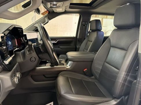 Used 2023 GMC Sierra 1500 SLT w/ SLT Premium Package AWD/4WD image 11