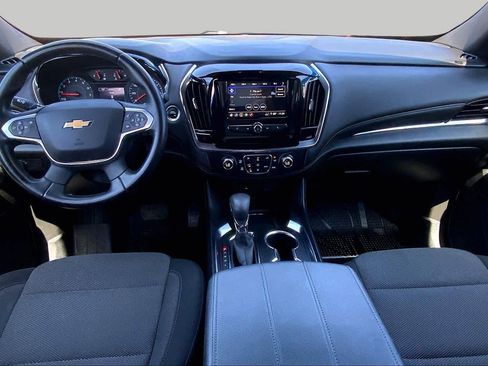 Used 2023 Chevrolet Traverse LT FWD image 16