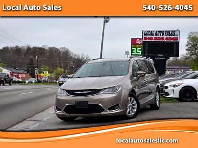 Used 2017 Chrysler Pacifica Touring-L