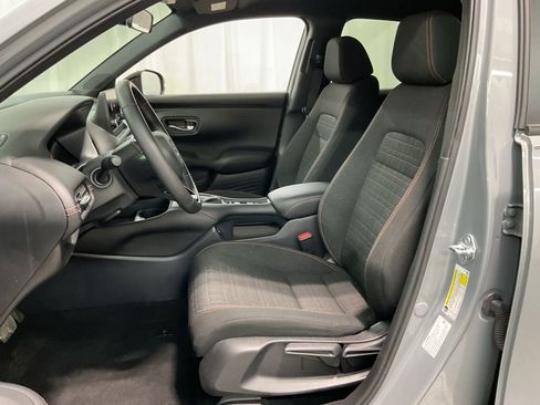 Used 2025 Honda HR-V Sport image 19