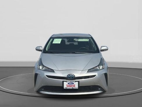 Used 2019 Toyota Prius L Eco w/ Carpet Mat Package image 3