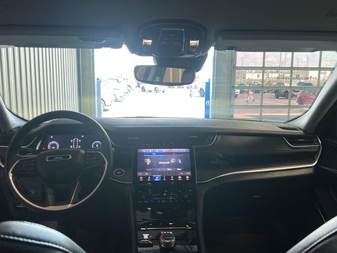 Used 2022 Jeep Grand Cherokee L Limited image 26