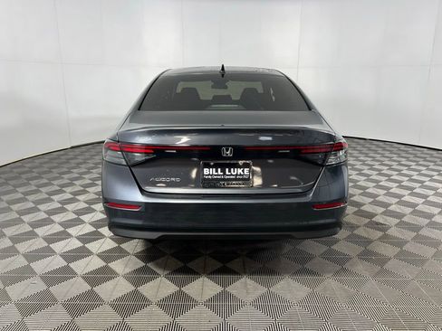 Used 2025 Honda Accord SE image 7