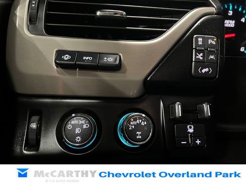 Used 2018 GMC Yukon Denali w/ Denali Ultimate Package image 17
