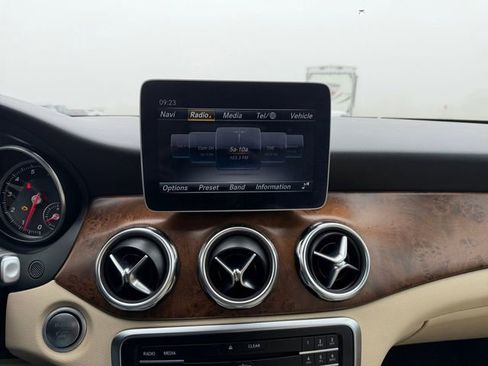 Used 2020 Mercedes-Benz GLA 250 image 21