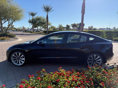 Used 2018 Tesla Model 3 Long Range image 5