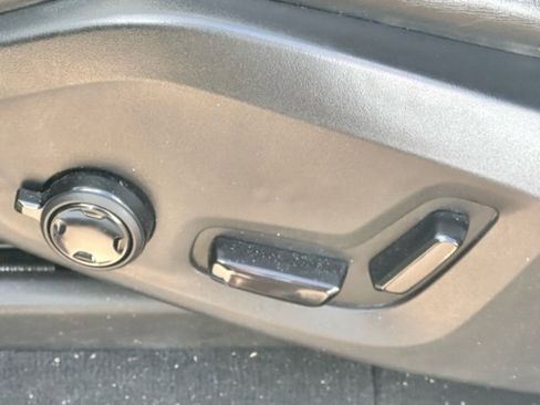 Used 2019 Volvo XC90 T8 Inscription w/ Protection Package Premier image 11