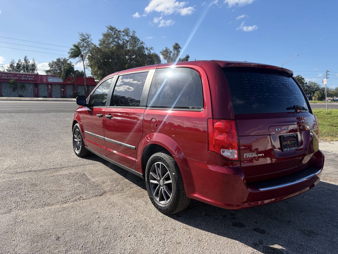 Used 2016 Dodge Grand Caravan American Value Package w/ UConnect Hands-Free Group FWD image 5