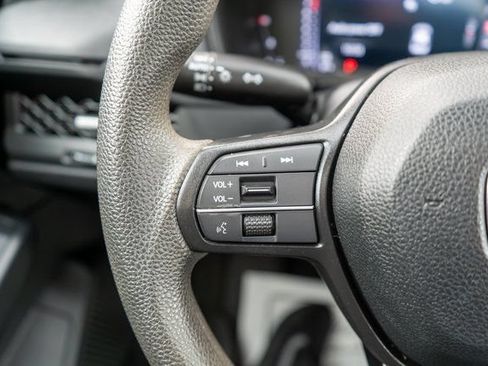 Used 2023 Honda Accord EX image 21