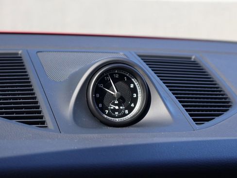 New 2026 Porsche Macan image 26