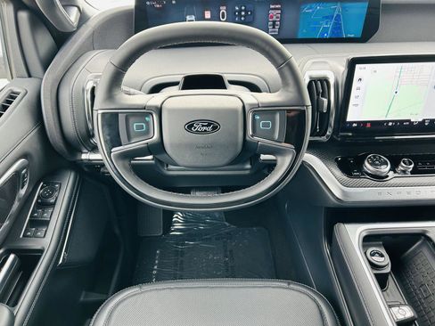 New 2025 Ford Expedition Platinum w/ Stealth Performance Package image 24