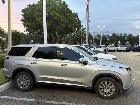 Used 2025 Hyundai Palisade SEL FWD image 3