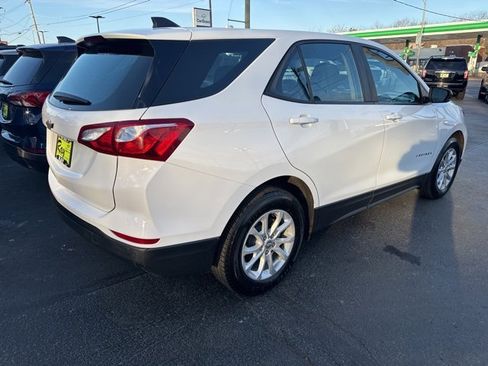 Certified 2021 Chevrolet Equinox LS image 3