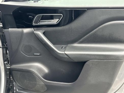 Used 2020 Jaguar F-PACE Premium image 14