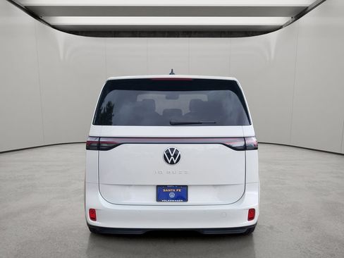 Used 2025 Volkswagen ID. Buzz 1st Edition RWD image 2