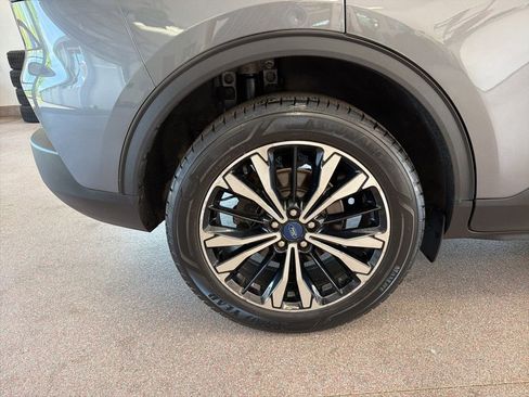 Used 2021 Ford Escape SE w/ SE Sport Appearance Package AWD/4WD image 24