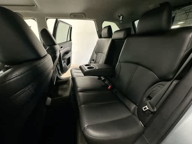 Used 2013 Subaru Outback 2.5i Limited AWD/4WD image 17