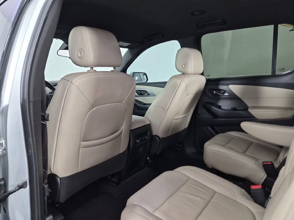 Certified 2022 Chevrolet Traverse LT FWD image 32