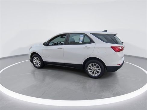 Used 2020 Chevrolet Equinox LS image 6