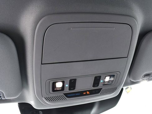 Used 2023 Ford Explorer XLT w/ Equipment Group 202A image 35