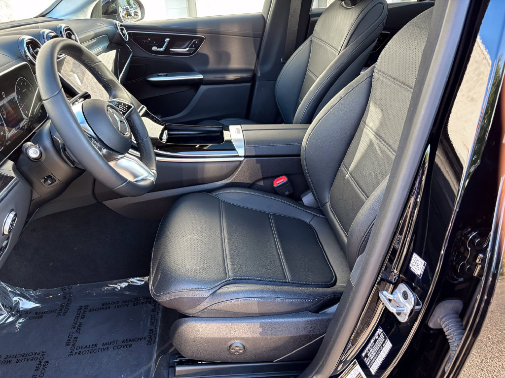 Used 2024 Mercedes-Benz GLC 300 4MATIC image 18