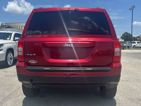 Used 2016 Jeep Patriot Sport w/ Power Value Group AWD/4WD image 4