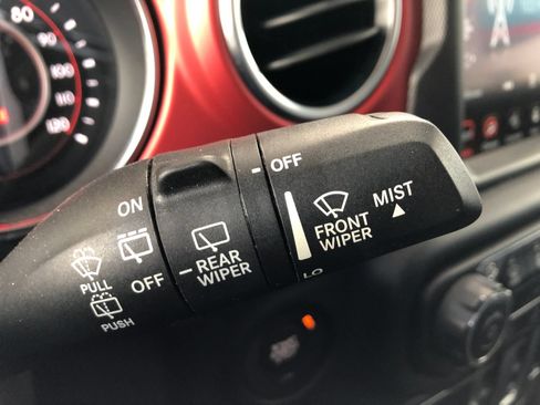 Used 2021 Jeep Wrangler Rubicon AWD/4WD image 28