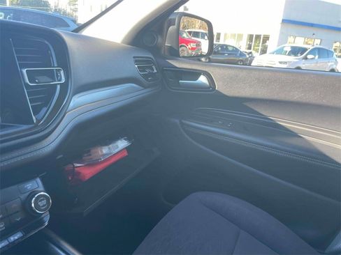 Used 2021 Dodge Durango SXT image 32