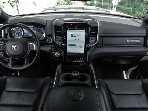 Used 2023 RAM 1500 Laramie AWD/4WD image 5