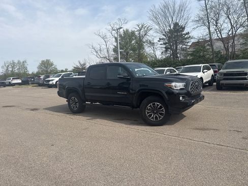 Used 2021 Toyota Tacoma TRD Sport w/ Technology Package image 21