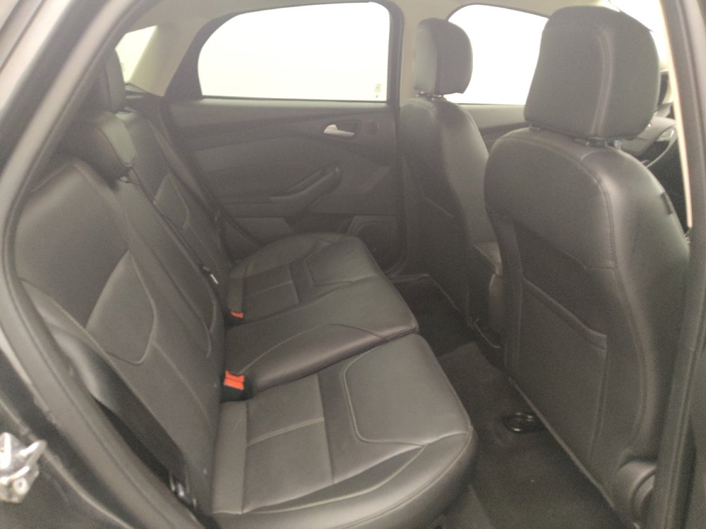 Used 2018 Ford Focus Titanium FWD image 19