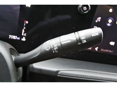 Used 2024 Buick Encore GX Sport Touring FWD image 18