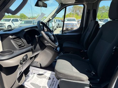 Used 2023 Ford Transit 350 XLT image 5