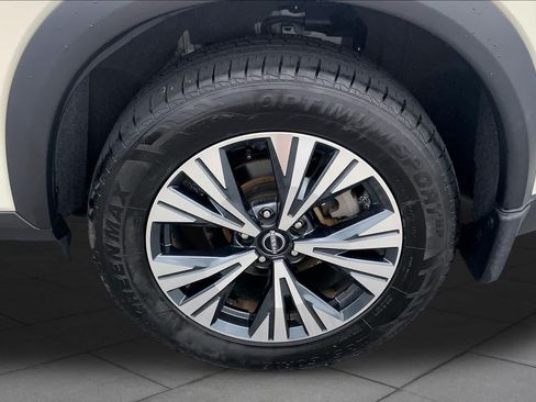 Used 2023 Nissan Rogue SV AWD/4WD image 10