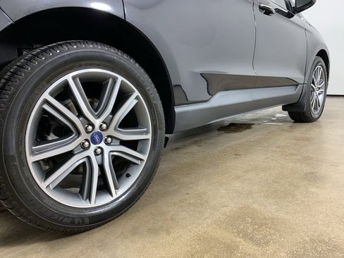Used 2020 Ford Edge Titanium w/ Equipment Group 301A image 9