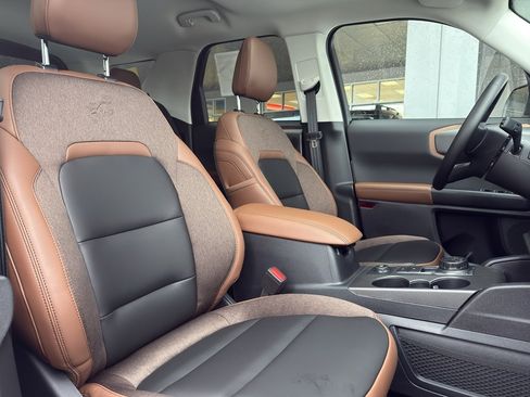 Used 2025 Ford Bronco Sport Outer Banks w/ Outer Banks Tech Package+ image 33