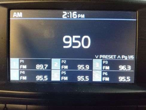 Used 2018 Kia Soul FWD image 25