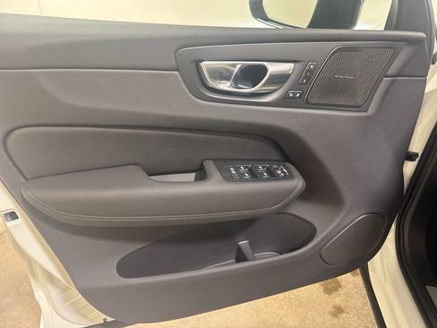 New 2026 Volvo XC60 B5 Ultra w/ Climate Package AWD/4WD image 17