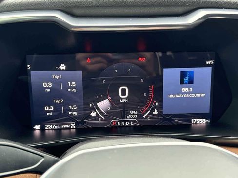 Used 2024 GMC Canyon AT4 w/ Technology Package image 26