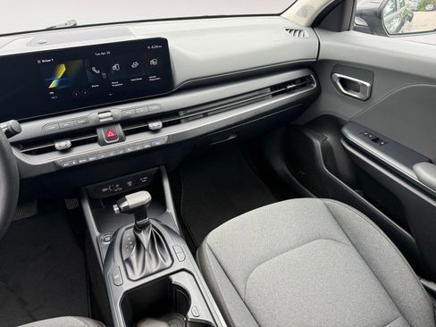 Used 2025 Kia K4 FWD image 12