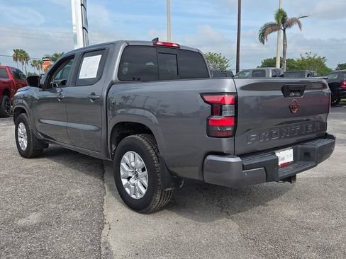 Used 2022 Nissan Frontier SV AWD/4WD image 5