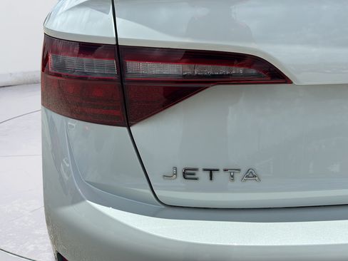 Used 2024 Volkswagen Jetta SE FWD image 39