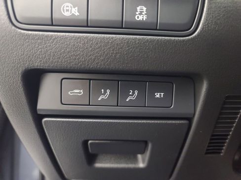 Used 2025 MAZDA MAZDA3 s image 25