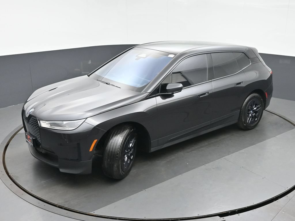 Used 2024 BMW iX xDrive50 w/ Convenience Package AWD/4WD image 33