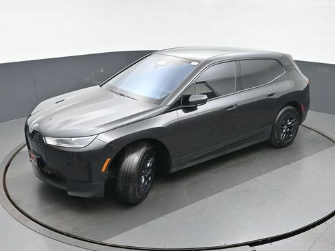 Used 2024 BMW iX xDrive50 w/ Convenience Package AWD/4WD image 33