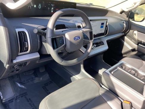 Used 2025 Ford Expedition Max Active image 24