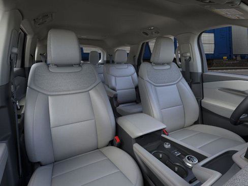 New 2025 Ford Explorer Active w/ Active Comfort Package image 10