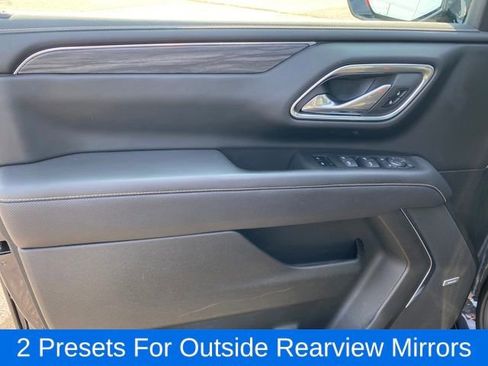 Certified 2023 GMC Yukon XL SLT w/ SLT Premium Package image 18