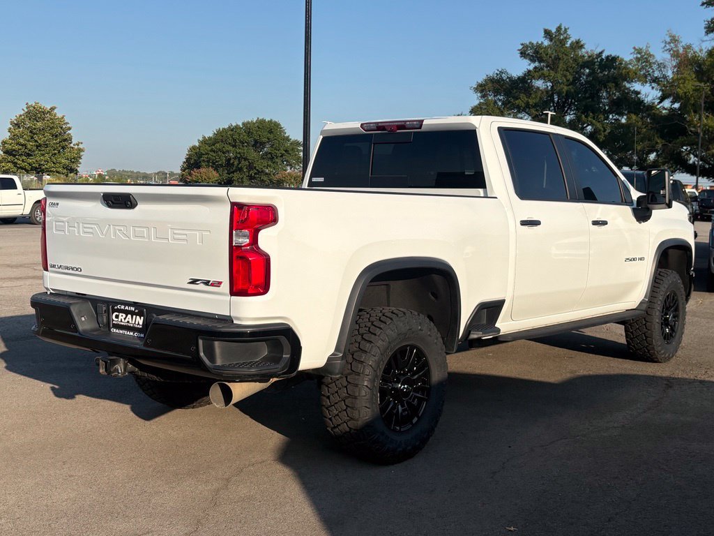 Used 2024 Chevrolet Silverado 2500 ZR2 w/ Technology Package AWD/4WD image 8