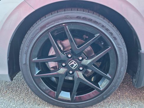 Used 2025 Honda Civic Sport image 15